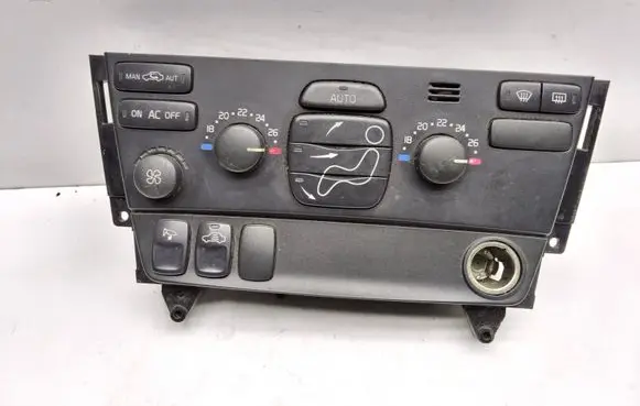 Volvo V70 Climate control unit 30746022