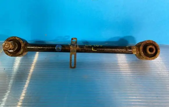 Toyota Land Cruiser (J100) Rear suspension control arm 