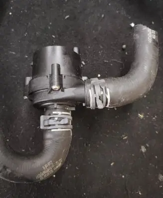 Volkswagen T-Roc Electric auxiliary coolant/water pump 5Q0965567 1Z402300306