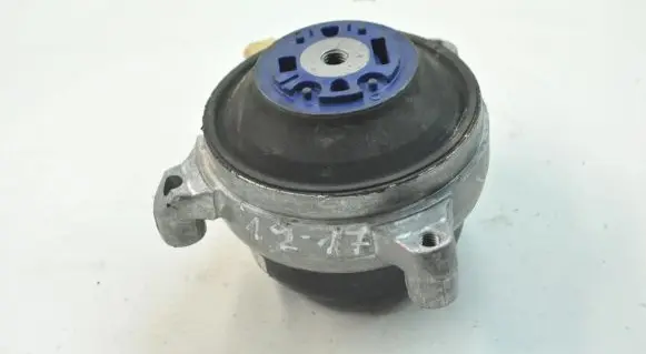 Audi Q7 4M Engine mount bracket 4M0399152P