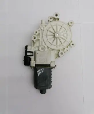 Mitsubishi Colt CZ3 Front door window regulator motor 0130822207