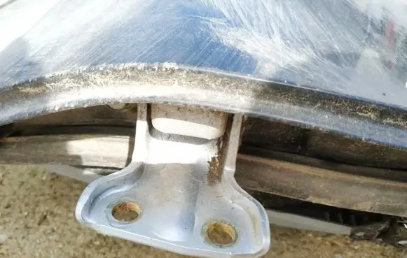 Mitsubishi Galant Rear door lower hinge