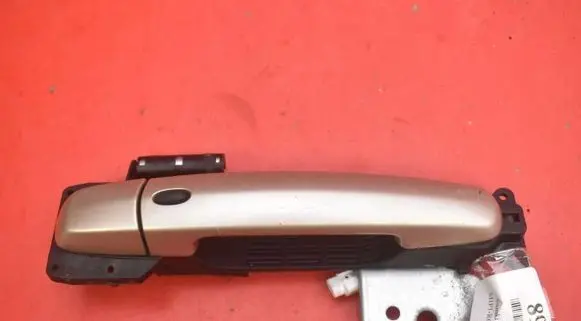 Suzuki Grand Vitara II Front door exterior handle