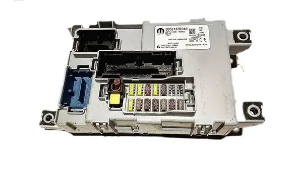 Fiat Panda III Fuse module 00521832040