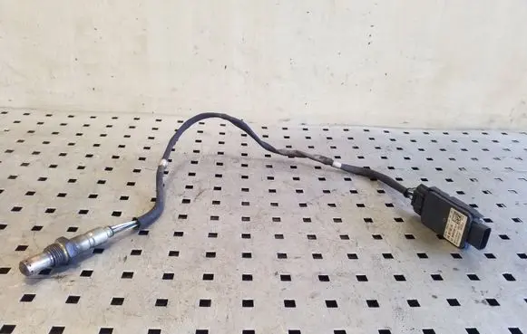 Skoda Octavia Mk3 (5E) Lambda probe sensor 04L907805DG 0281007335 1259018023