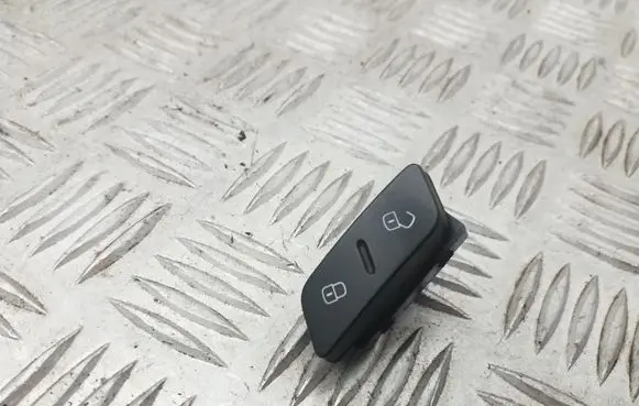 Volkswagen PASSAT B7 Central locking switch button 3AA962126