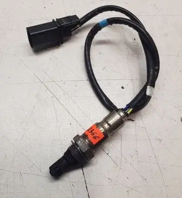 Volkswagen Golf VII Lambda probe sensor 04L906262M