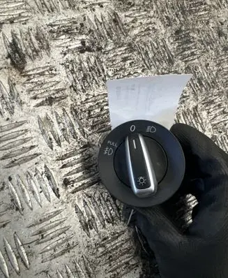 Volkswagen Golf VI Light switch 3C8941431AC
