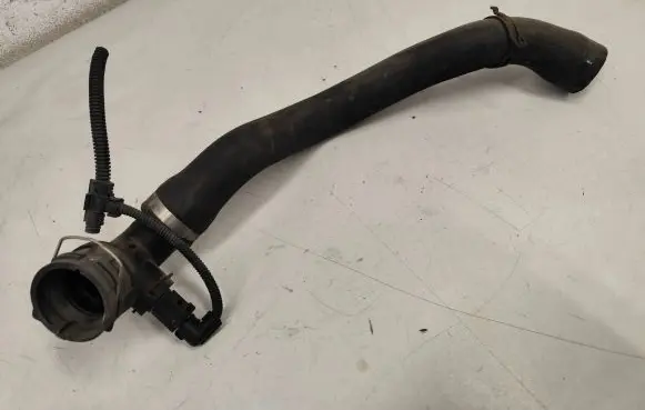 Volkswagen Touareg I Engine coolant pipe/hose 7L6122291A