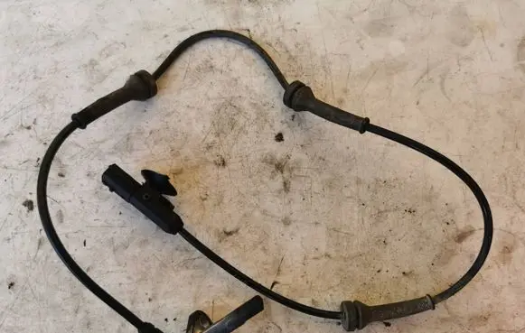 Renault Laguna III ABS brake wheel speed sensor 4791100 10071151943