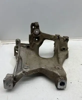 Audi A4 S4 B9 Engine mounting bracket 8W0399295E 8W0399295
