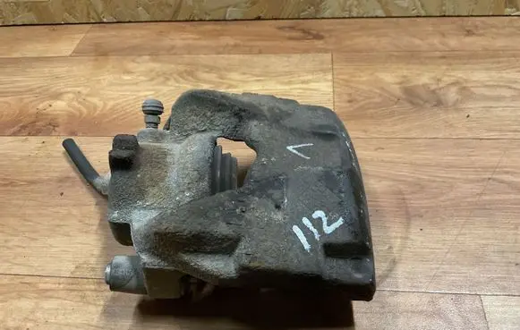 Renault Megane III Front brake caliper 410018218R