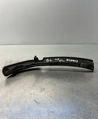 Volkswagen PASSAT B6 Front bumper mounting bracket 3C0807178