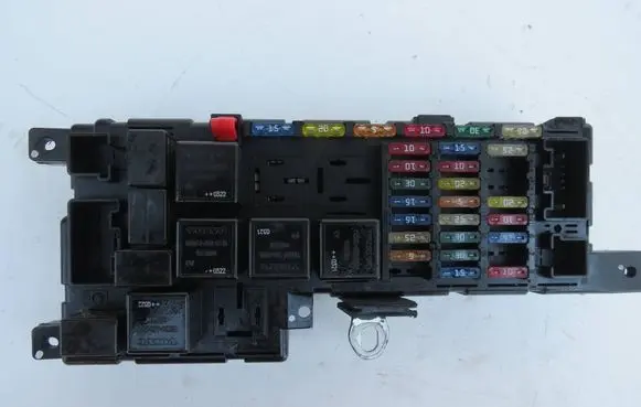 Volvo XC90 Fuse module 8678449