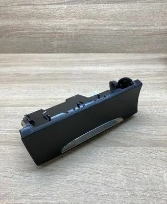Volkswagen PASSAT CC Car ashtray 3C0863284A 3C0857961A