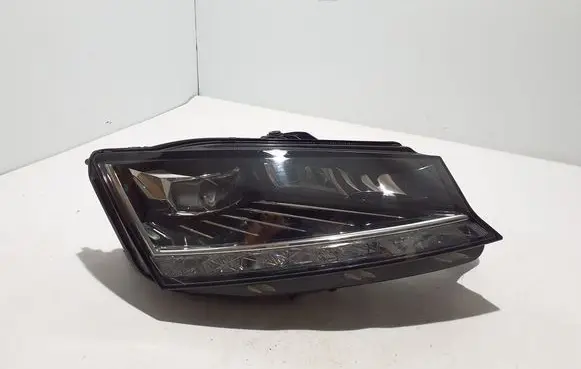 Skoda Fabia Mk3 (NJ) Headlight/headlamp 6V1941016F