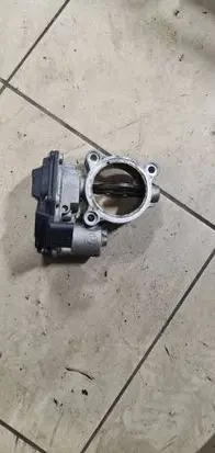 BMW 5 F10 F11 Throttle valve 7810752 111300719
