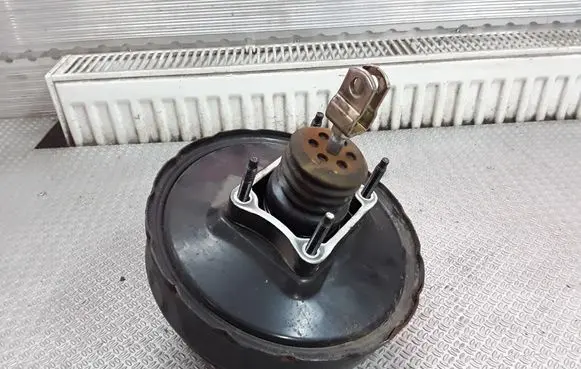 KIA Cerato Brake booster