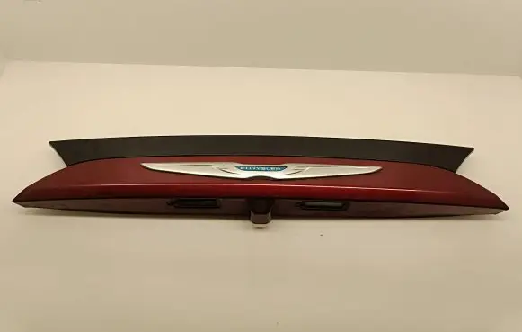 Chrysler Pacifica Tailgate trim 17445000