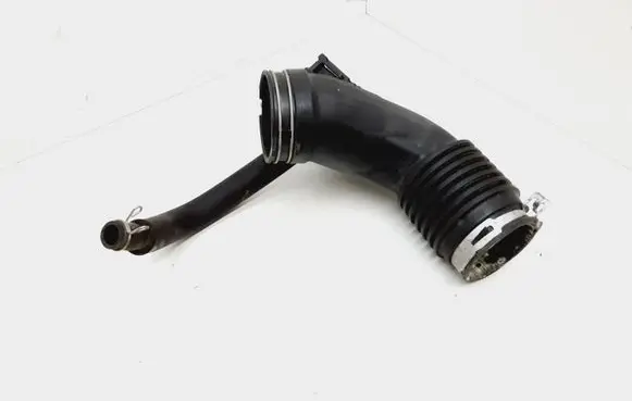 Toyota RAV 4 (XA40) Air intake duct part