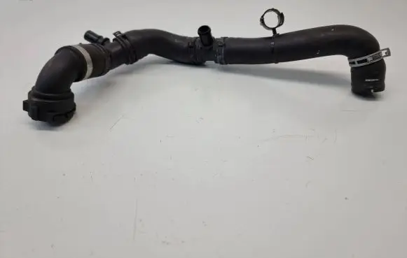 Land Rover Range Rover Sport L494 Engine coolant pipe/hose HPLA8286DA