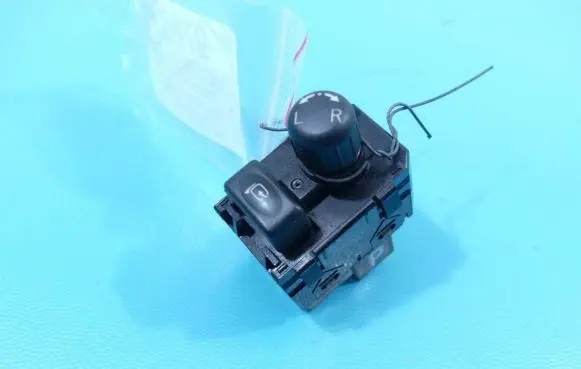 Nissan Murano Z51 Electric window control switch IMPRK976321
