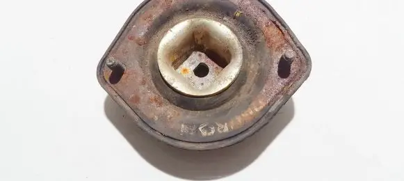Hyundai Matrix Coil spring mount 