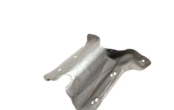Chrysler Pacifica Exhaust heat shield 7510042 7C09T