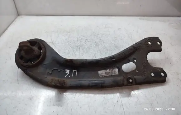 KIA Sportage Rear control arm