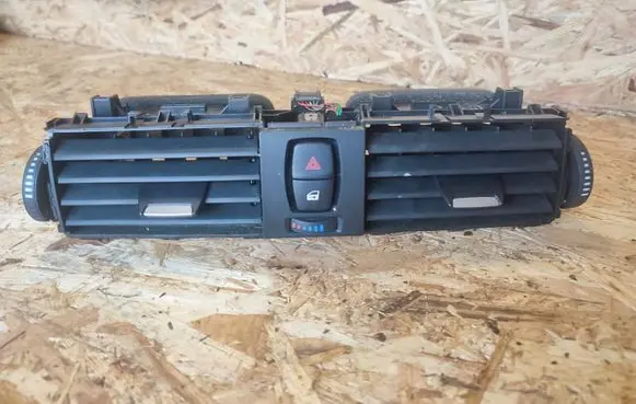 BMW 3 F30 F35 F31 Dash center air vent grill 9218552 508835