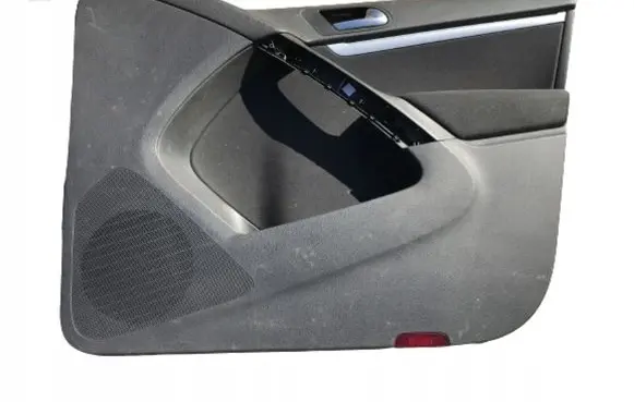 Volkswagen Tiguan Front door card panel trim 5N0867012B