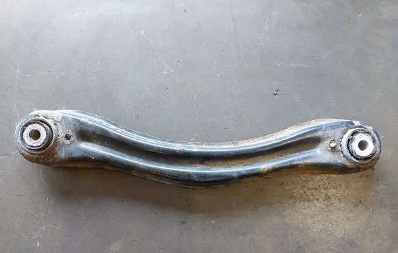 Mercedes-Benz R W251 Rear control arm