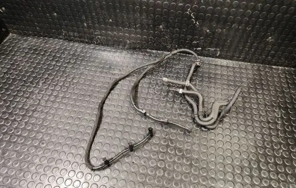 Audi A8 S8 D4 4H Fuel return line/hose 