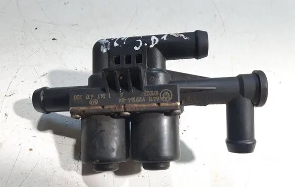 BMW 5 F10 F11 Coolant heater control valve 9119164 1147412 E101022
