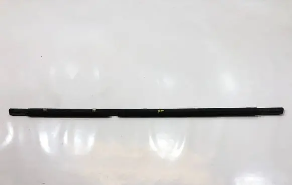 Mercedes-Benz C W203 Rear door windshield rail 
