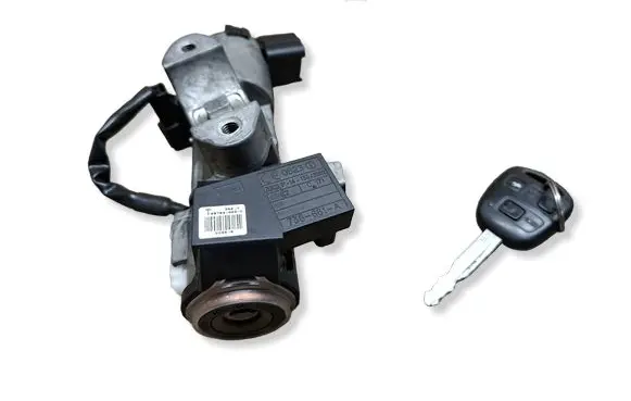 Toyota Avensis T250 Ignition lock N0501517 8978305010