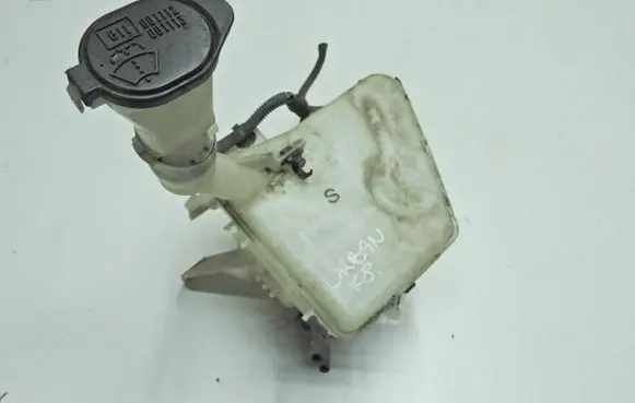 Toyota Urban Cruiser (XP110) Windshield washer fluid reservoir/tank 060851-316