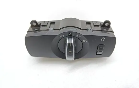 BMW 7 F01 F02 F03 F04 Light switch 9204068