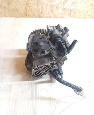 Ford Focus Fuel injection high pressure pump 9651844380 096962 0445010089