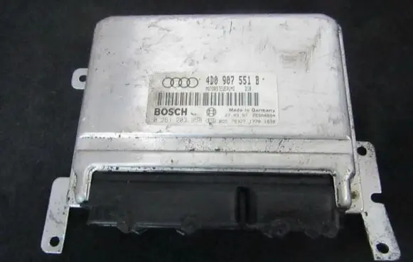 Audi A6 S6 C4 4A Engine control unit/module 4d0907551b 0261203958