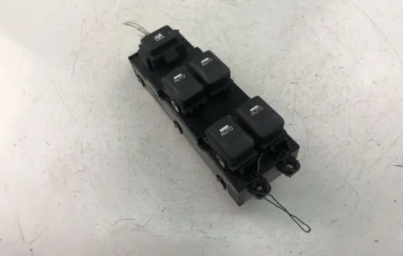 KIA Ceed Electric window control switch 93570A2000