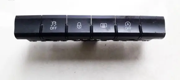 Skoda Rapid (NH) Windscreen/window heater switch 5JAQ927132AM 10207305