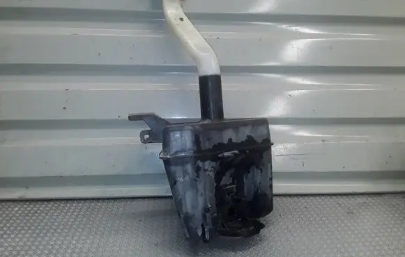 KIA Sportage Windshield washer fluid reservoir/tank 
