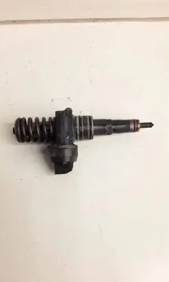 Volkswagen Caddy Fuel injector 0414720313