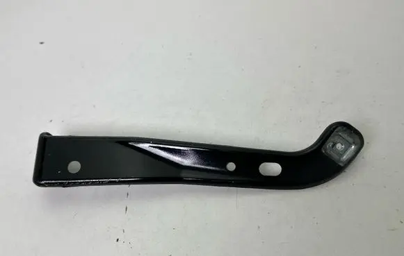 Ford Mustang VI Fender mounting bracket JR3B16C198BA