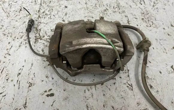 BMW 1 F40 Front brake caliper