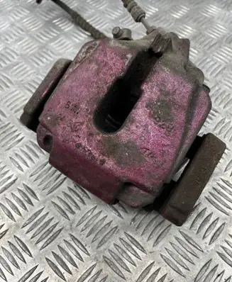 BMW 5 F10 F11 Front brake caliper 6024330