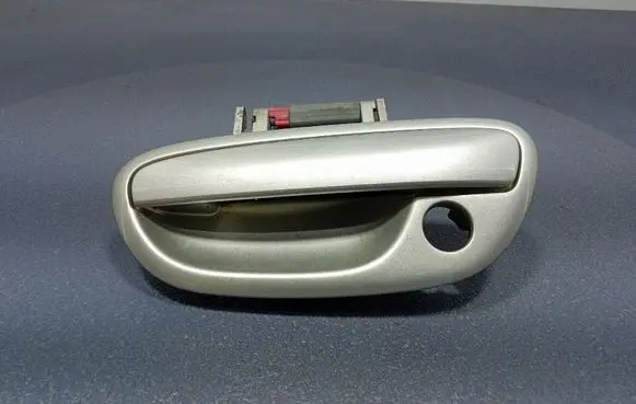 Subaru Legacy Front door exterior handle 