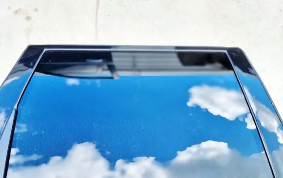 Nissan X-Trail T30 Rear door window glass