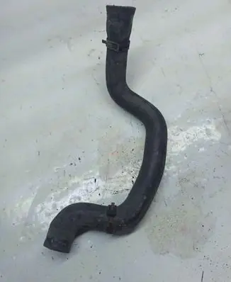 Volkswagen PASSAT B6 Engine coolant pipe/hose